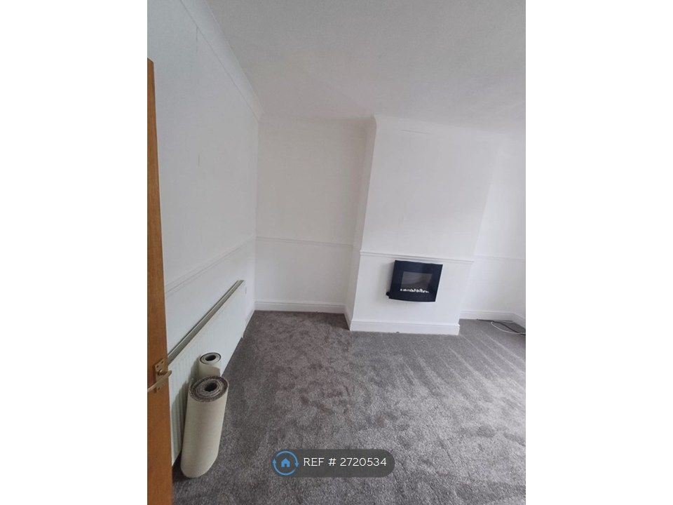 Property photo 3 of 13 Living Room