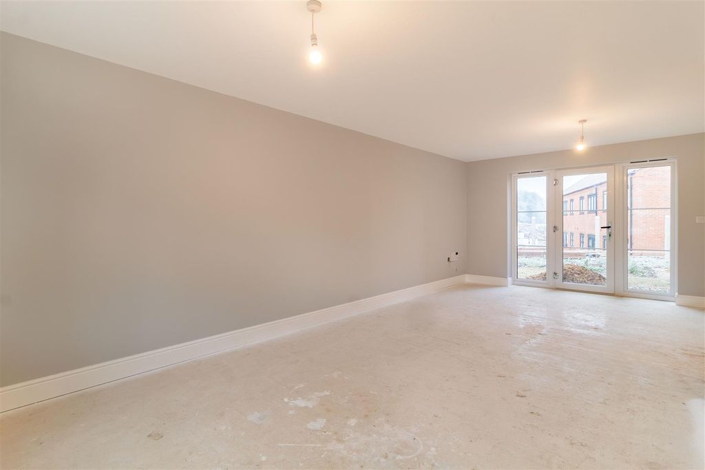 Property photo 3 of 16 Image