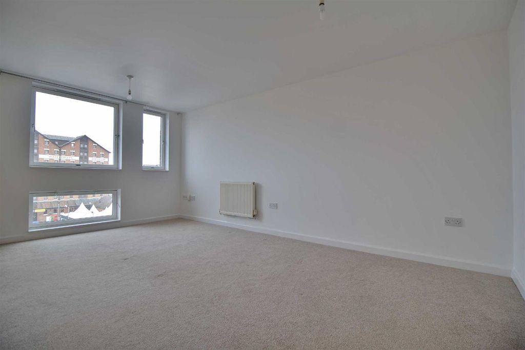 Property photo 3 of 7 Open Plan Living Area