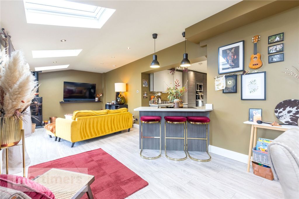 Property photo 1 of 22 Living/Diner