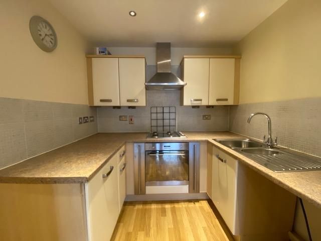 Property photo 2 of 12 Kitchen