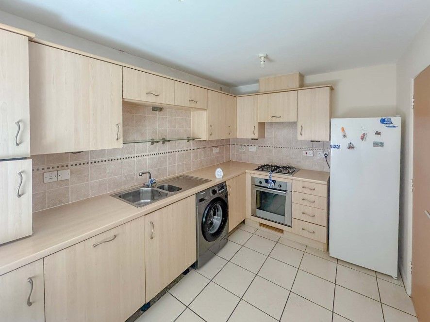 Property photo 3 of 9