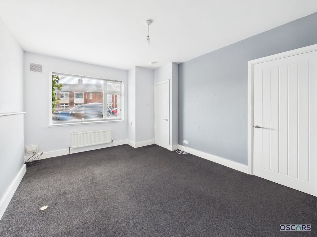 Property photo 2 of 17 Photo 6