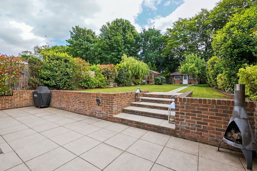 Property photo 3 of 57