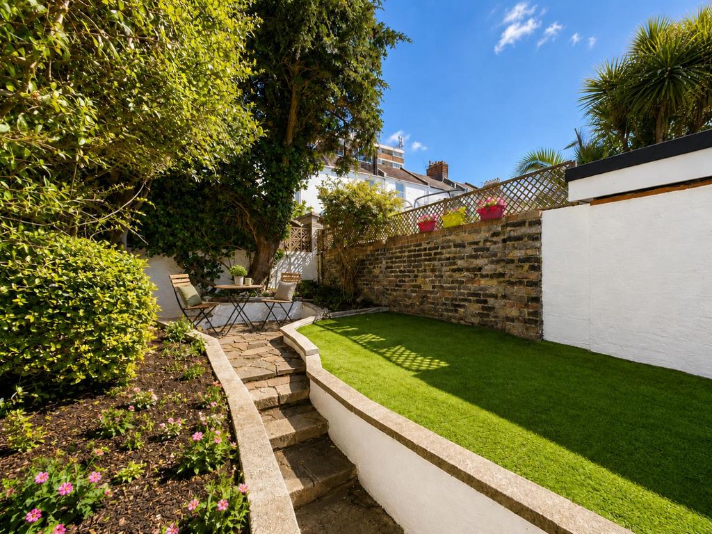Property photo 2 of 14 Gardenstaged.Png