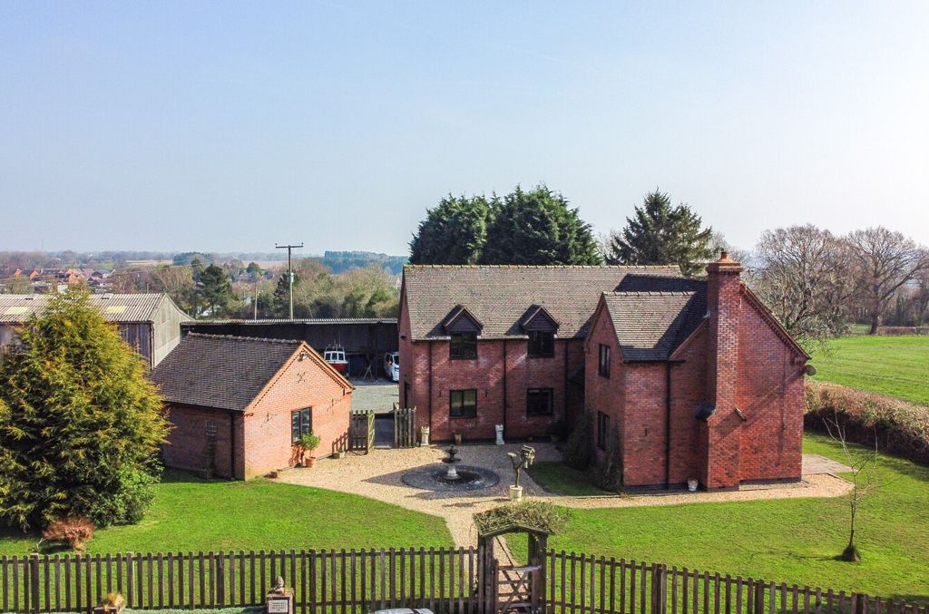 Property photo 1 of 34
