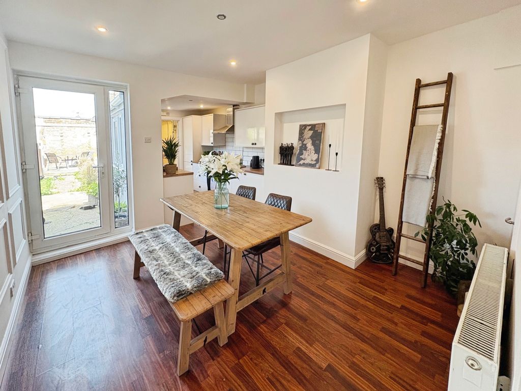 Property photo 3 of 15 De9F9d90-Img_0763