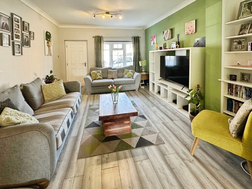 Property photo 1 of 23 Silcott Street