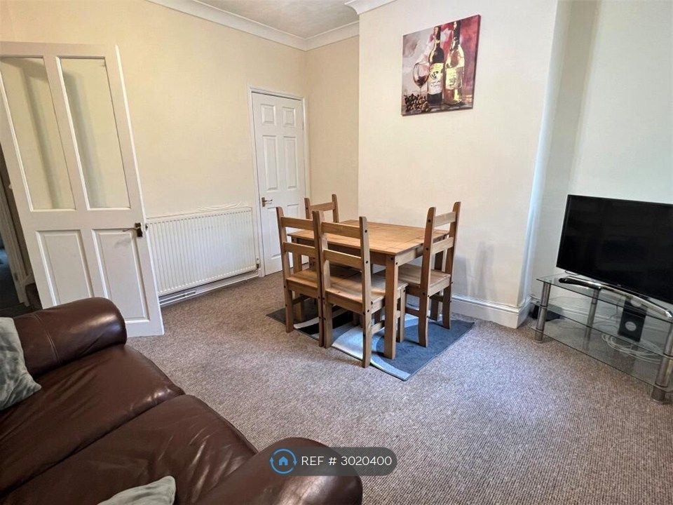 Property photo 2 of 8 Dinning Room/Sitting Room