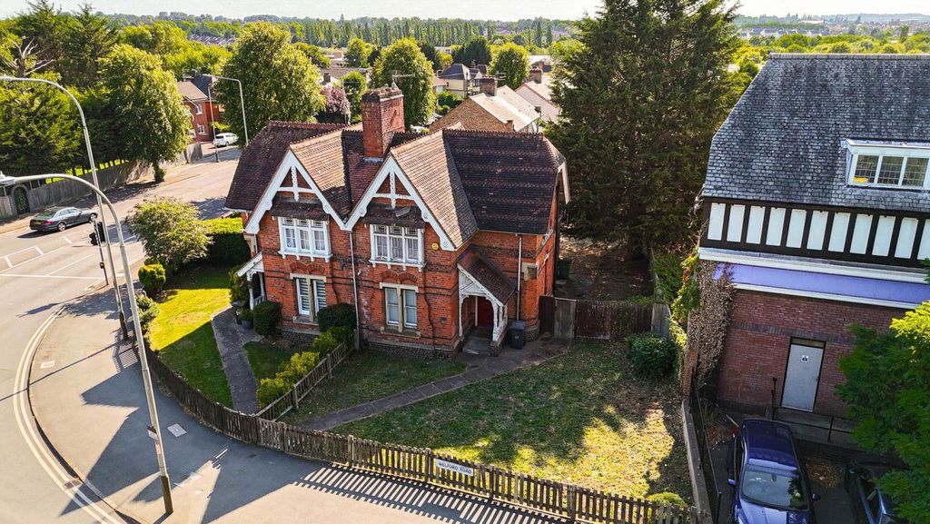 Property photo 1 of 13