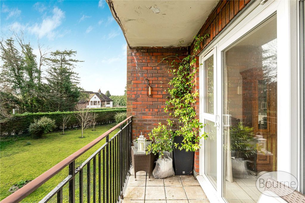 Property photo 2 of 24 Picture No. 63