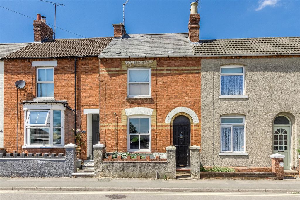Property photo 1 of 11 25 Wellingborough Road 001.Jpg