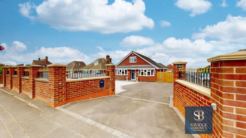 Property photo 1 of 34 Photo 60