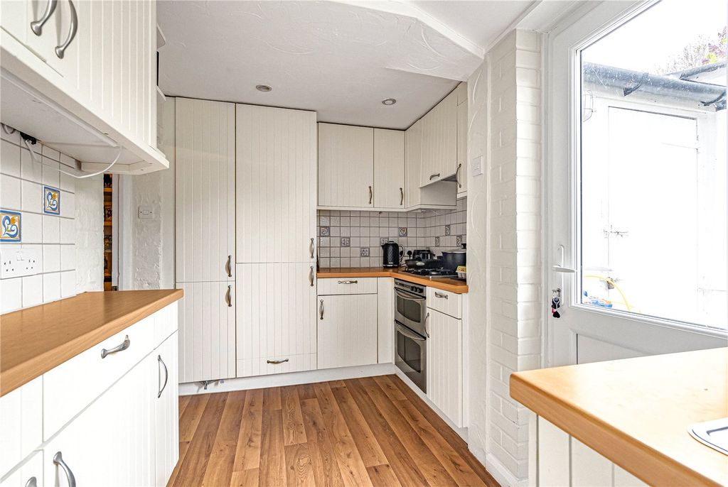 Property photo 3 of 10 Picture No. 32