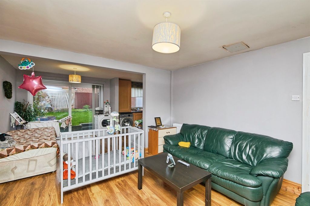 Property photo 3 of 17