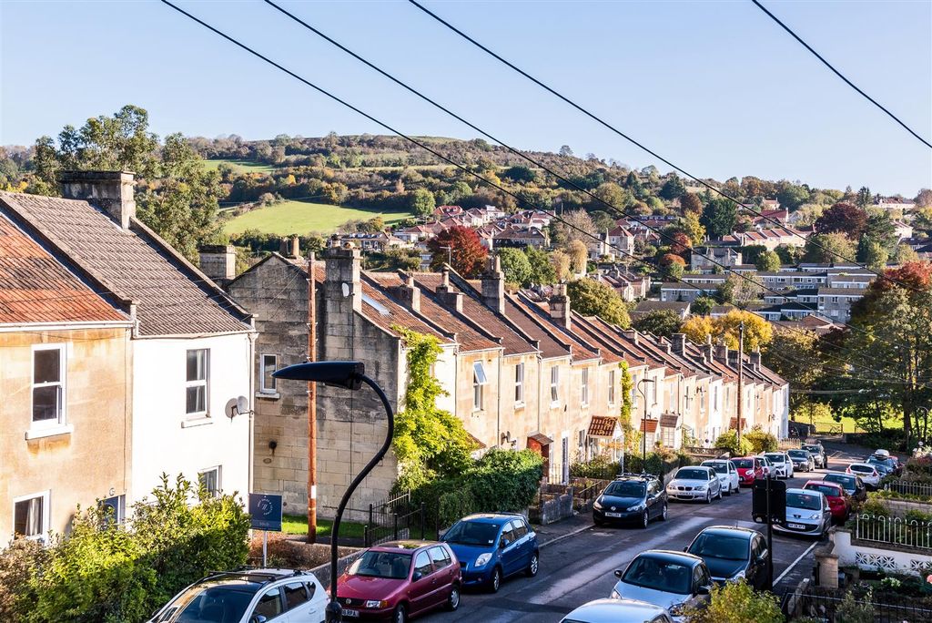 Property photo 2 of 15 5 Brooklyn Road, Bath, Ba1 6Tf-13.Jpg