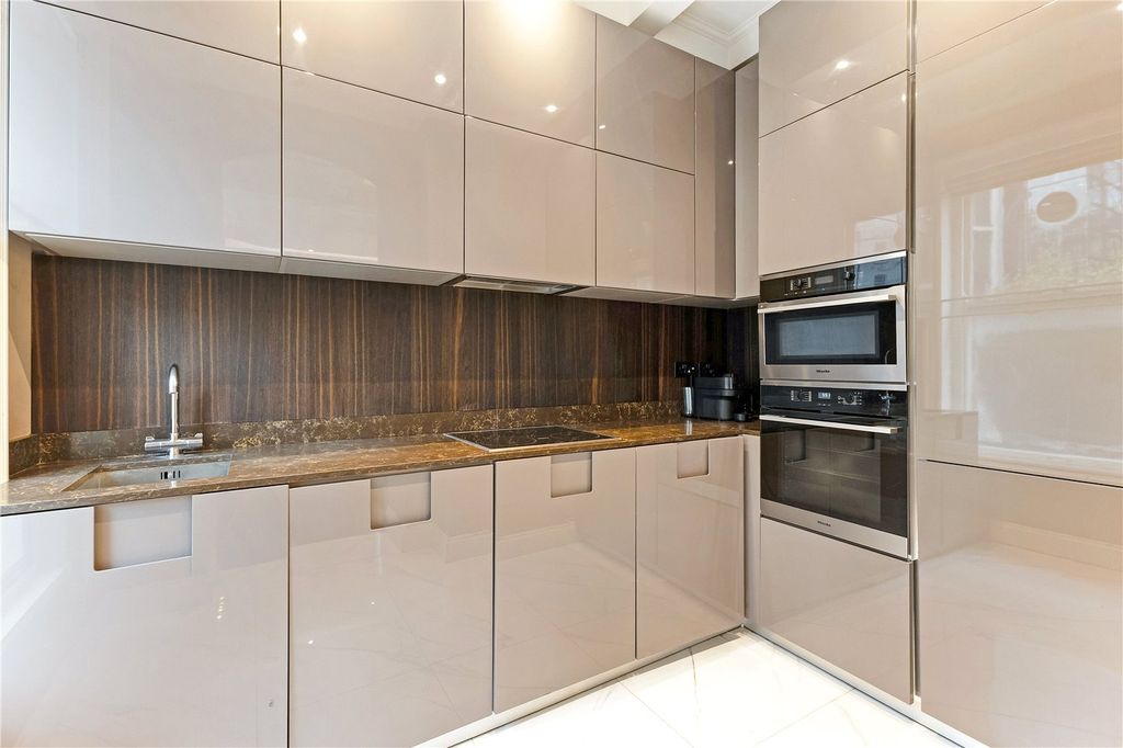 Property photo 3 of 10 Picture No. 20