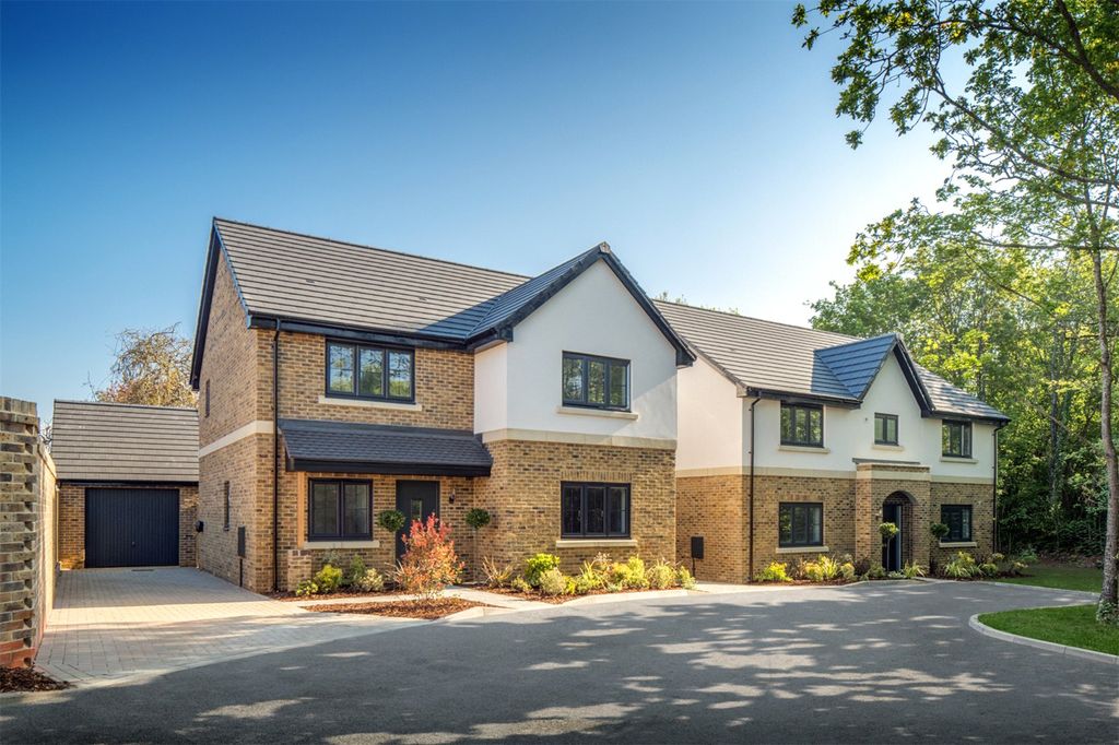 Property photo 1 of 10 External