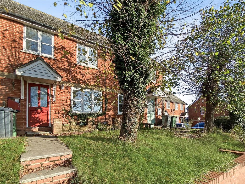 Property photo 1 of 11 External