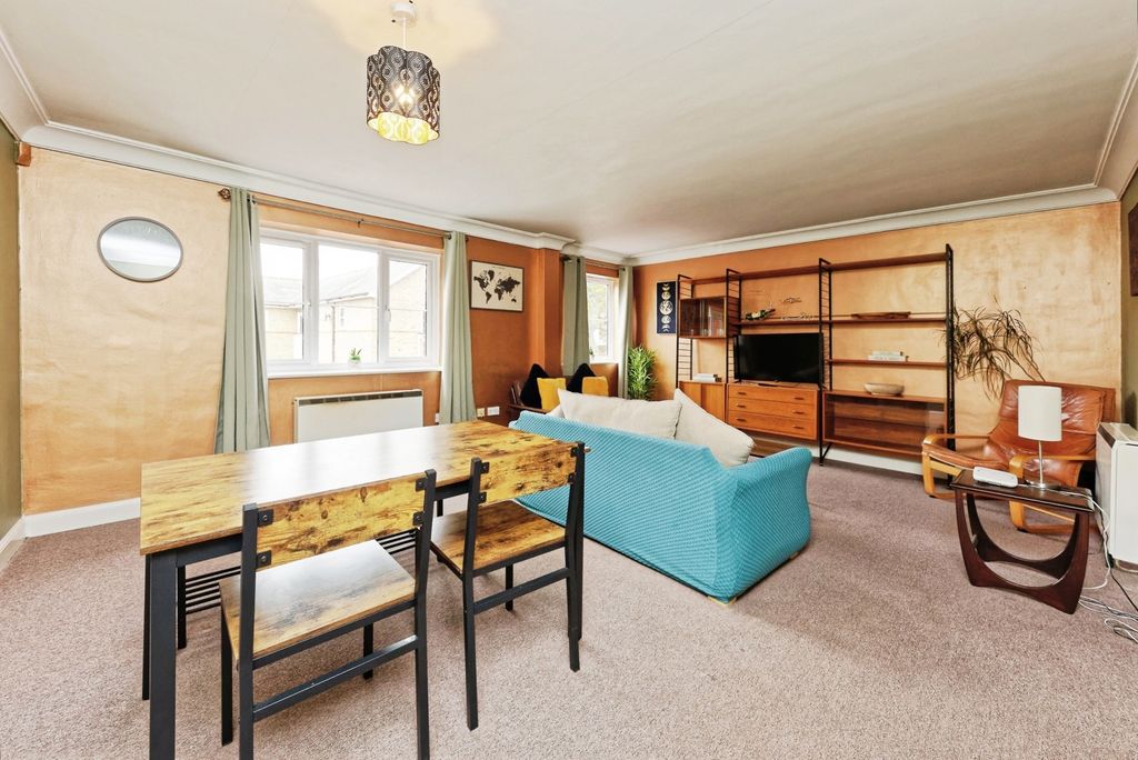 Property photo 1 of 15 Pbox-Img.Jpg