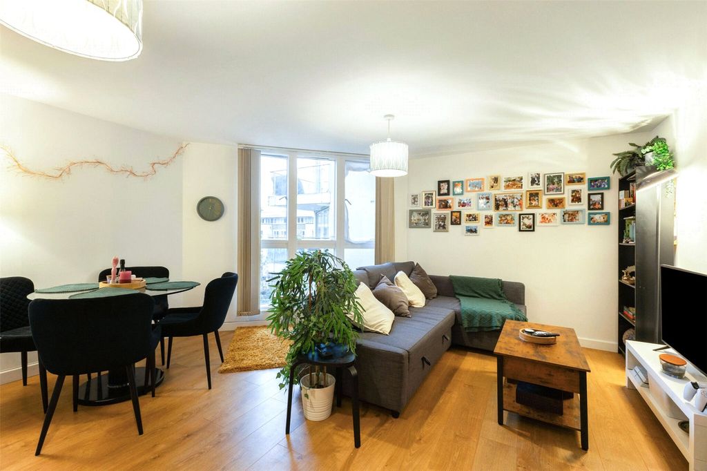 Property photo 1 of 19 Picture No. 25