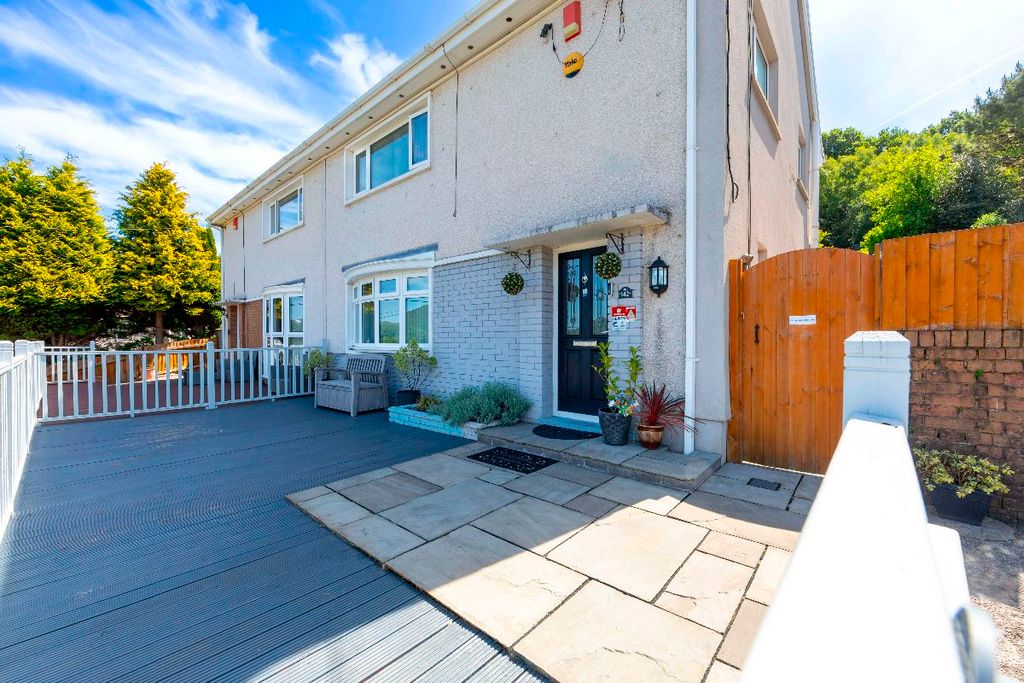 Property photo 3 of 34
