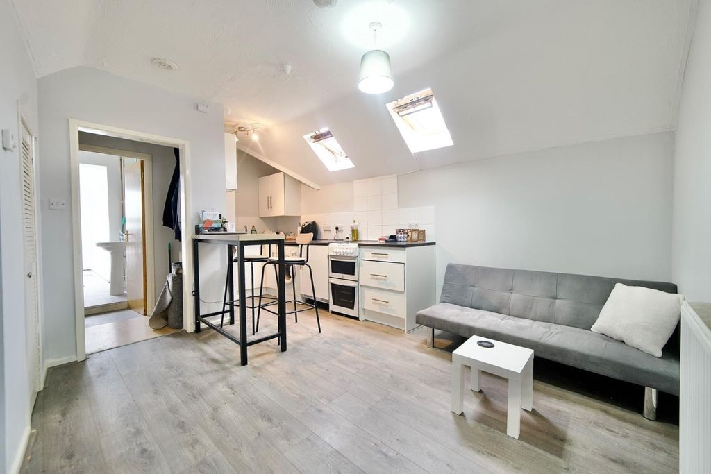 Property photo 2 of 10 G5.Jpg