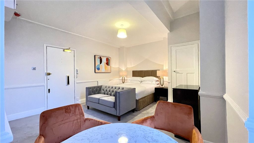 Property photo 2 of 13 Picture No. 31