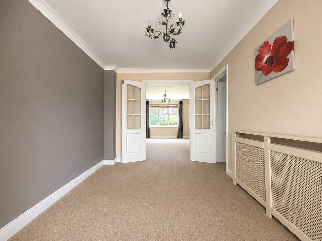 Property photo 3 of 21 Dining Room