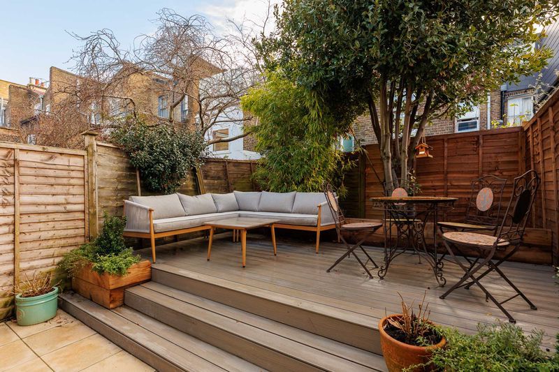 Property photo 3 of 10 Photo 5