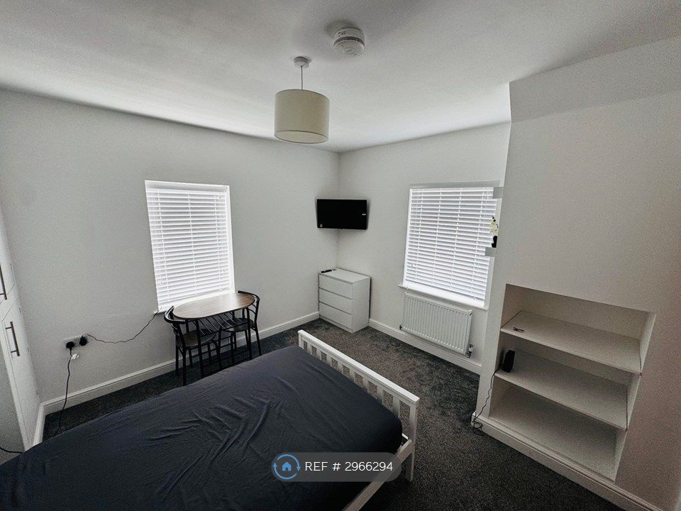 Property photo 2 of 9