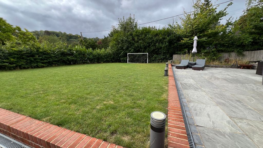 Property photo 3 of 38