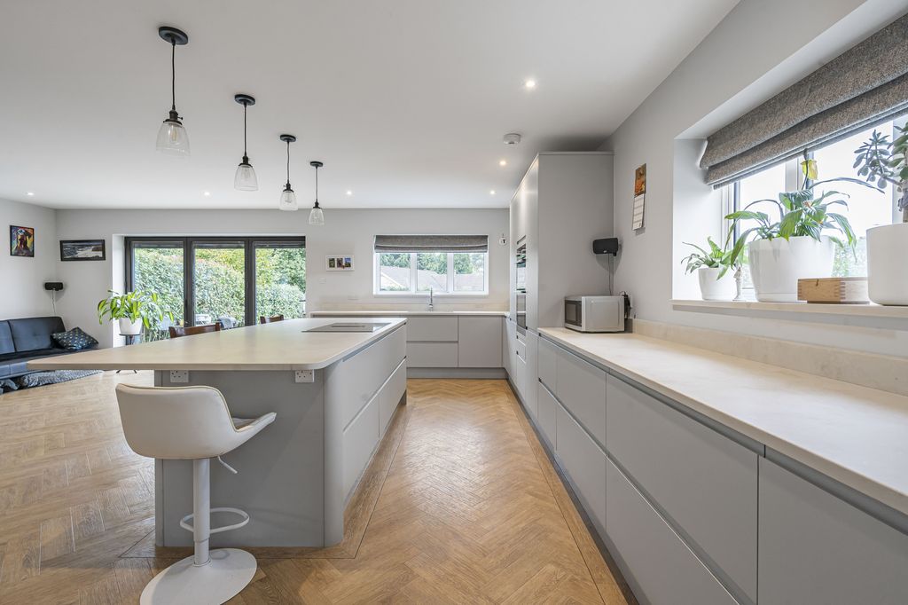 Property photo 3 of 17