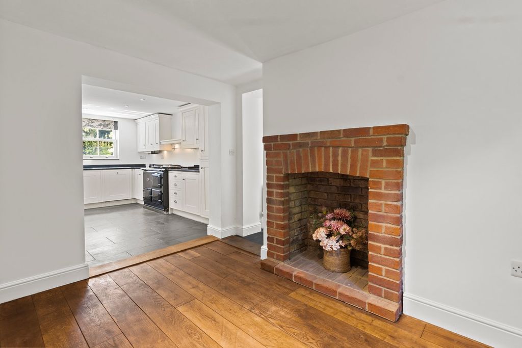 Property photo 2 of 55