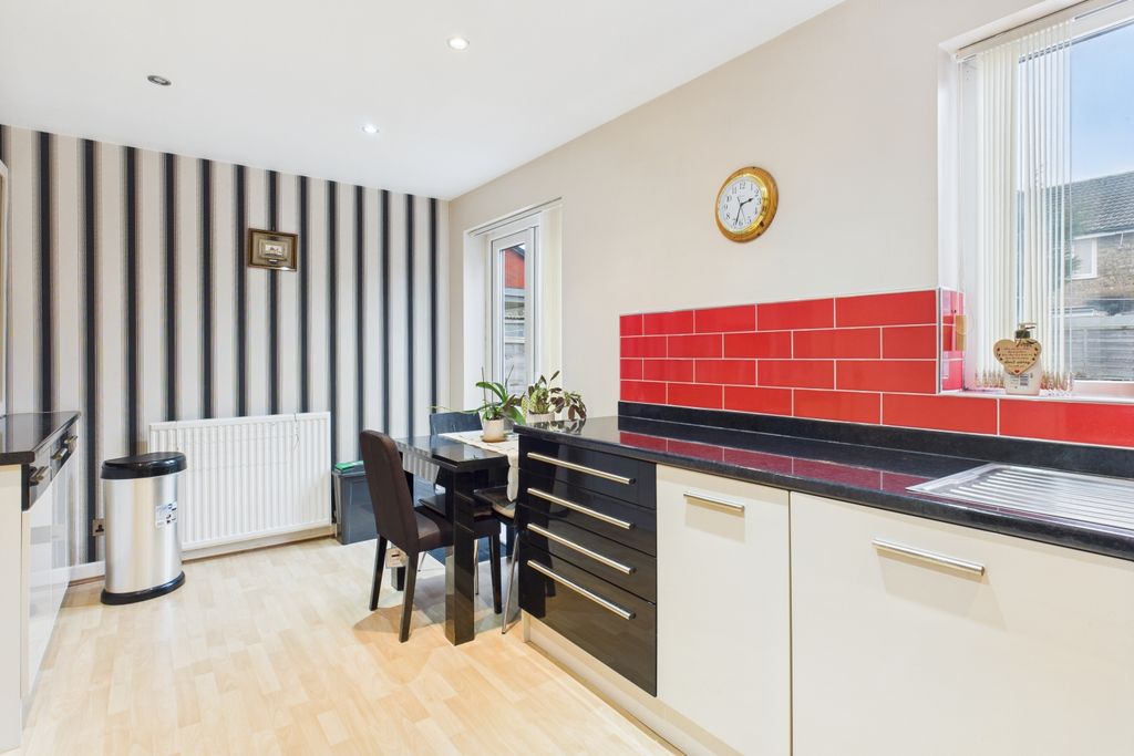 Property photo 3 of 18 Cam03162G0-Pr0398-Still009