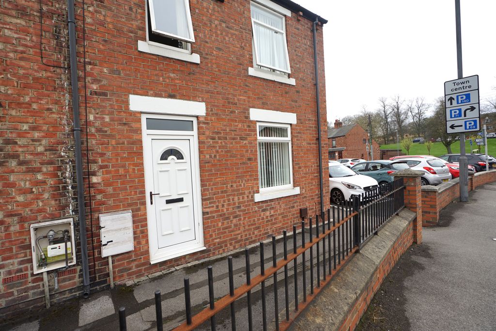Property photo 1 of 11 External Front