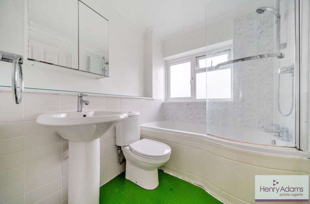 Additional image 11 of 2 bed maisonette for saleWinton Road, Petersfield GU32