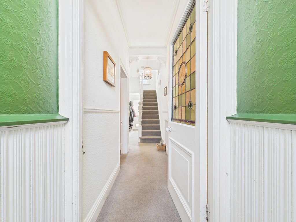 Property photo 2 of 39