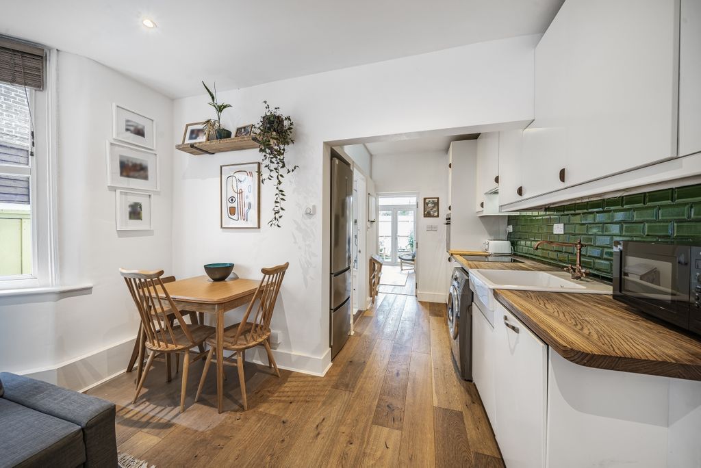 Property photo 3 of 26 1097407 (4)
