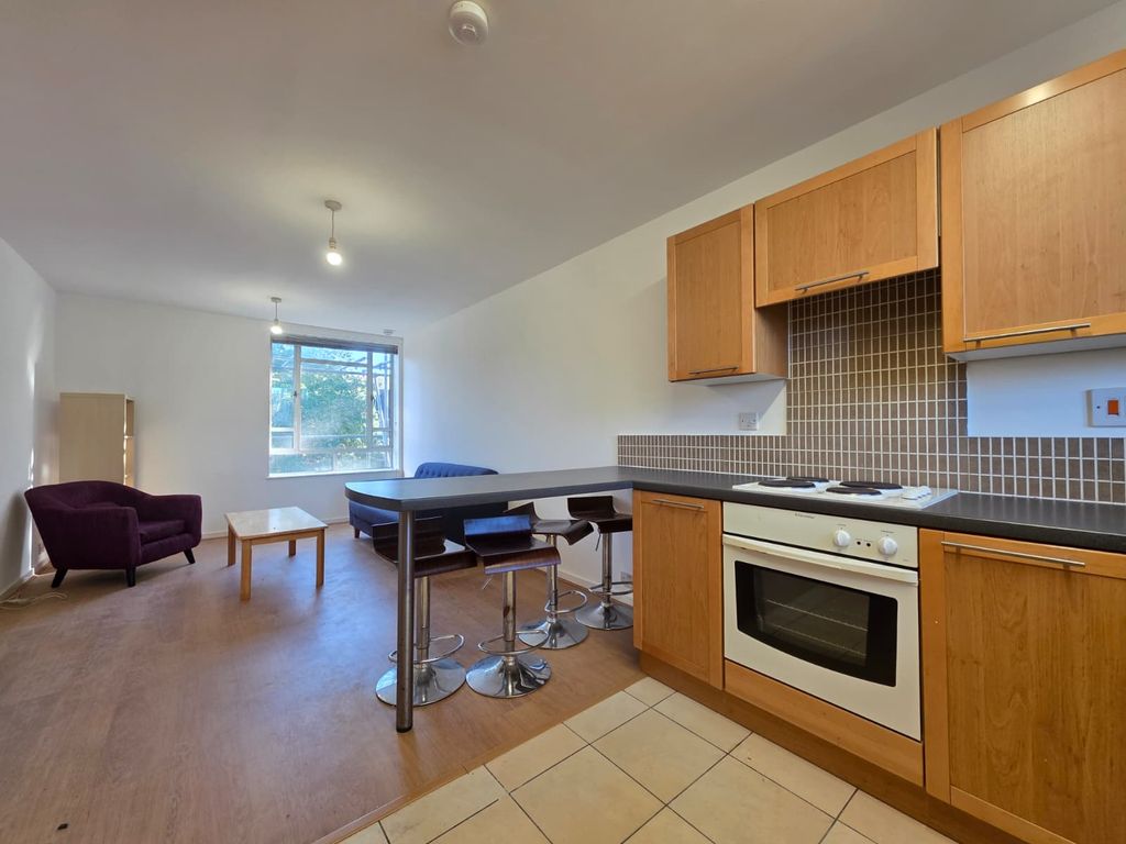 Property photo 3 of 8