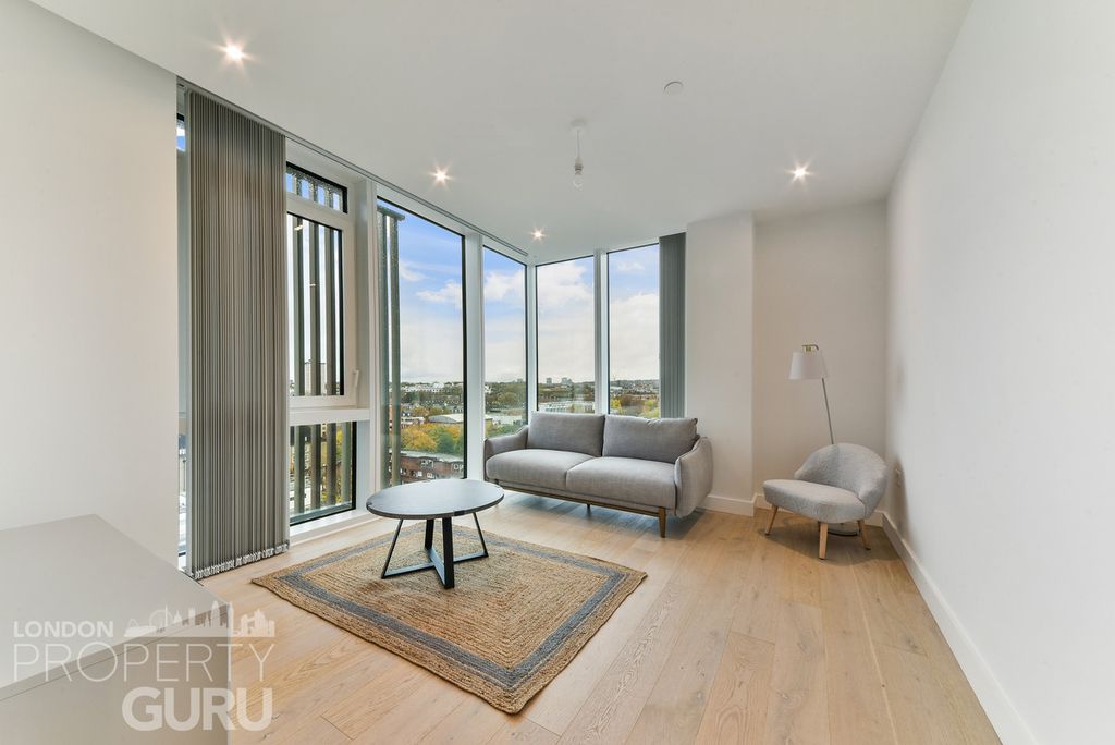 Property photo 2 of 10