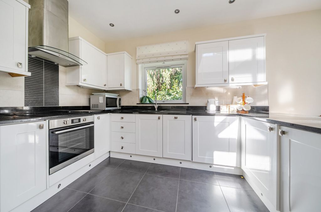 Property photo 2 of 15 1440778-17-69Eb94...