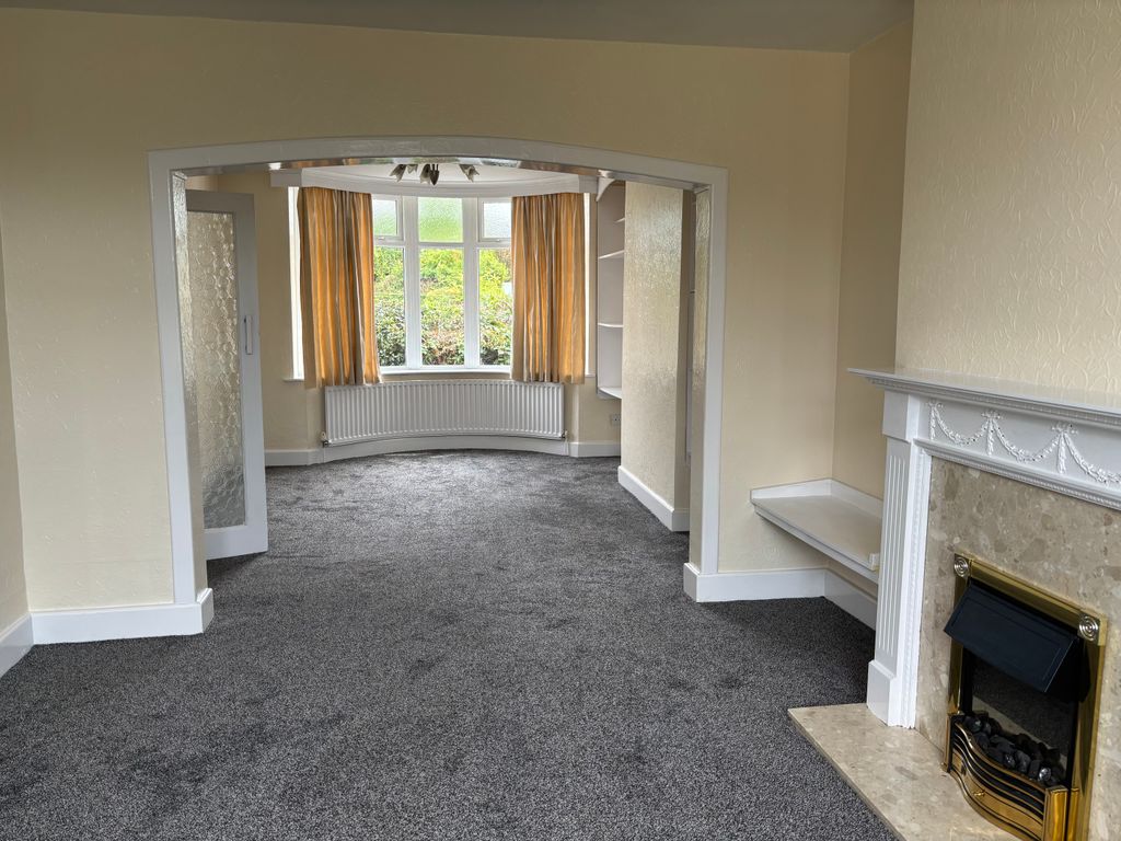 Property photo 3 of 18 Open Plan Lounge
