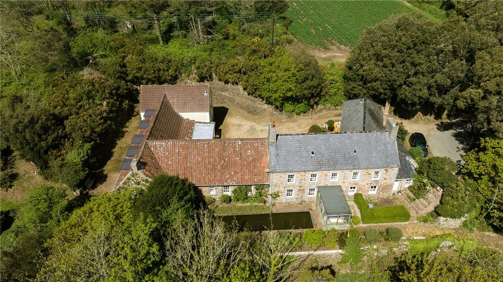 Property photo 3 of 21 Drone