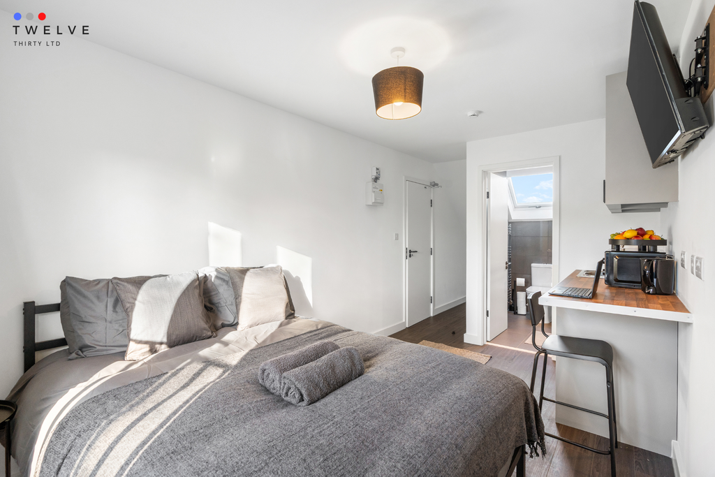 Property photo 3 of 15 Entire Studio