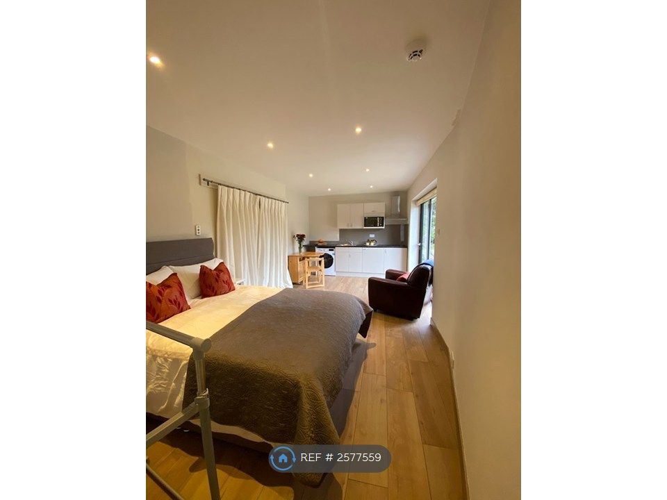 Property photo 1 of 9 Ground Floor Studio Flat