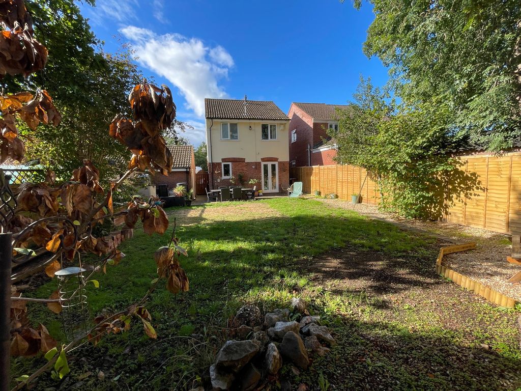 Property photo 2 of 8