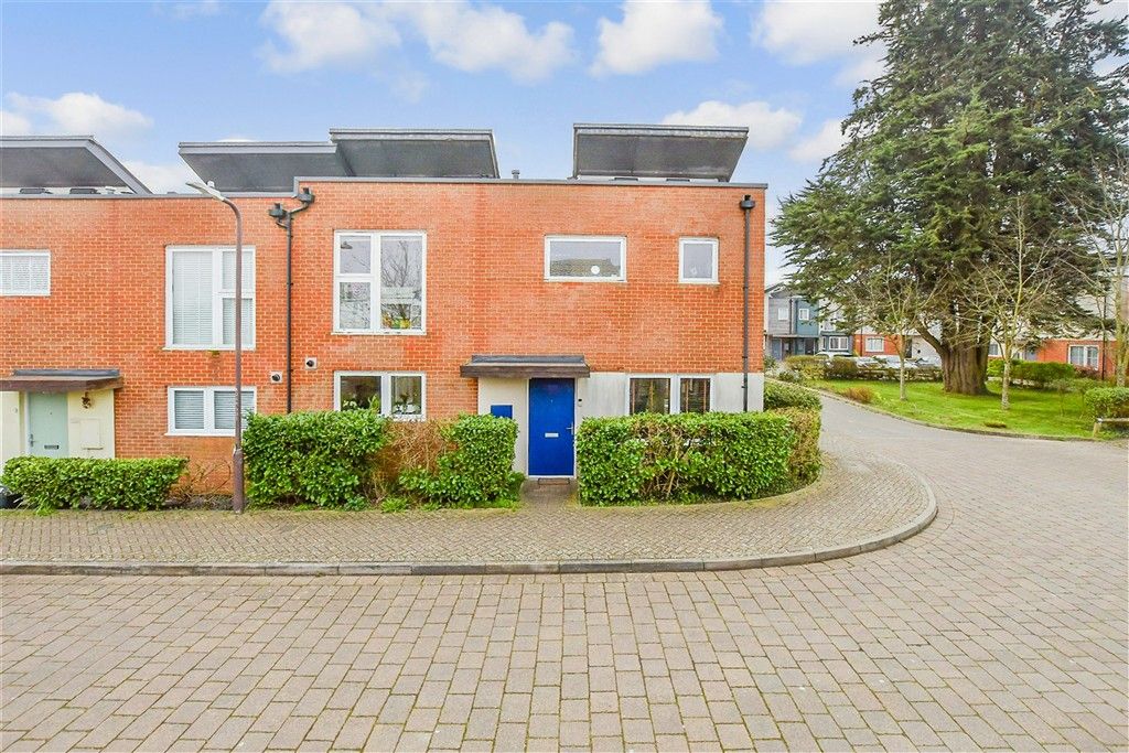 Property photo 1 of 11 Front Elevation (Web)