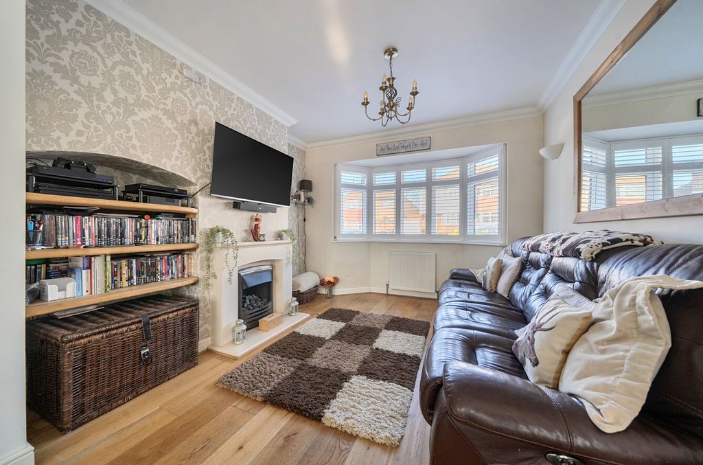 Property photo 3 of 23 1422454-12-69Bc30...