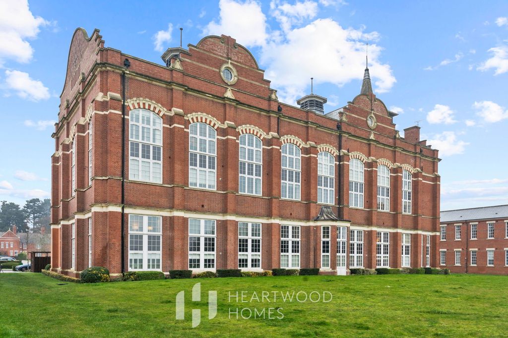 Property photo 1 of 15